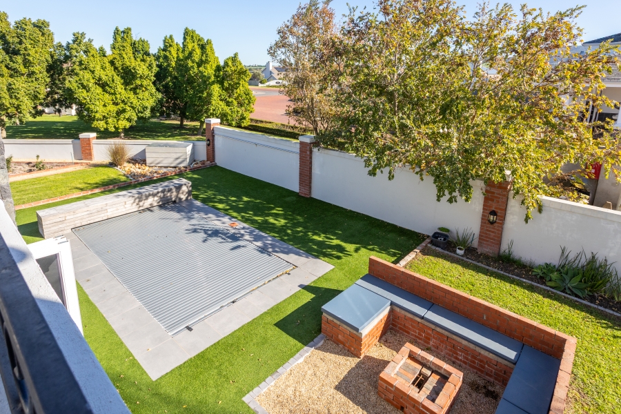 4 Bedroom Property for Sale in Val De Vie Estate Western Cape